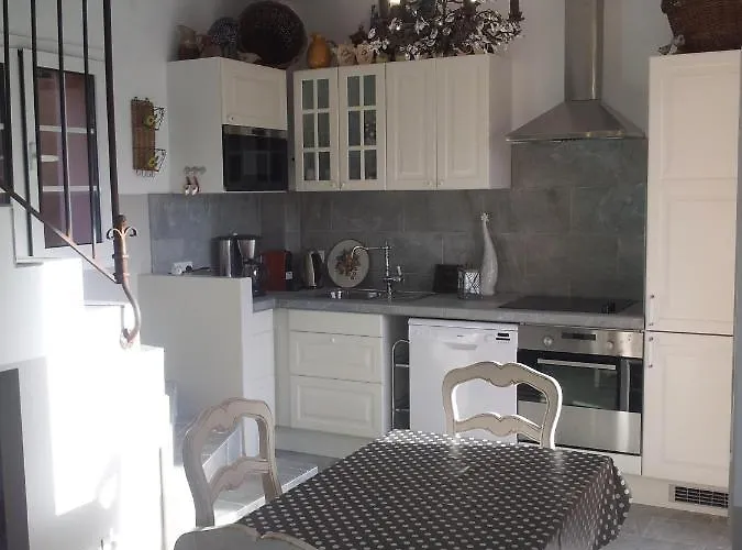 Primavera Apartmán Galeria (Corsica)